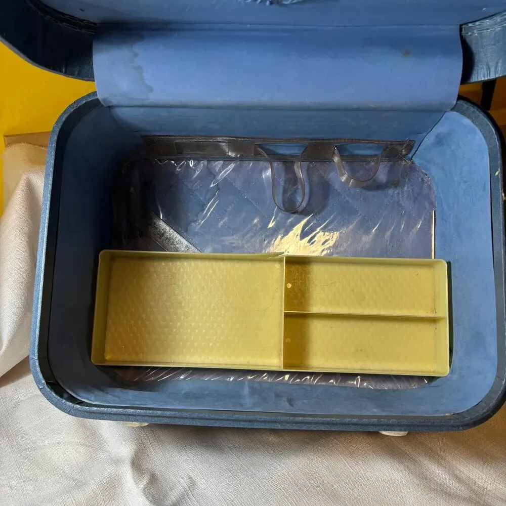 Vintage Monarch Blue Train Case Vanity Cosmetic Case Mirror Tray Mid Century